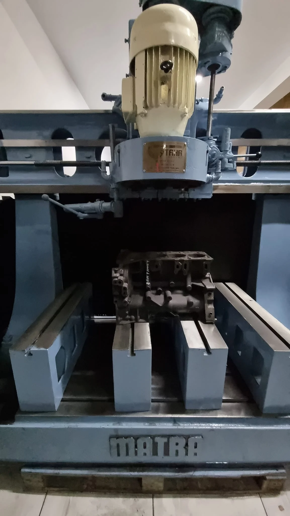 Matra Brand face cleaning machine